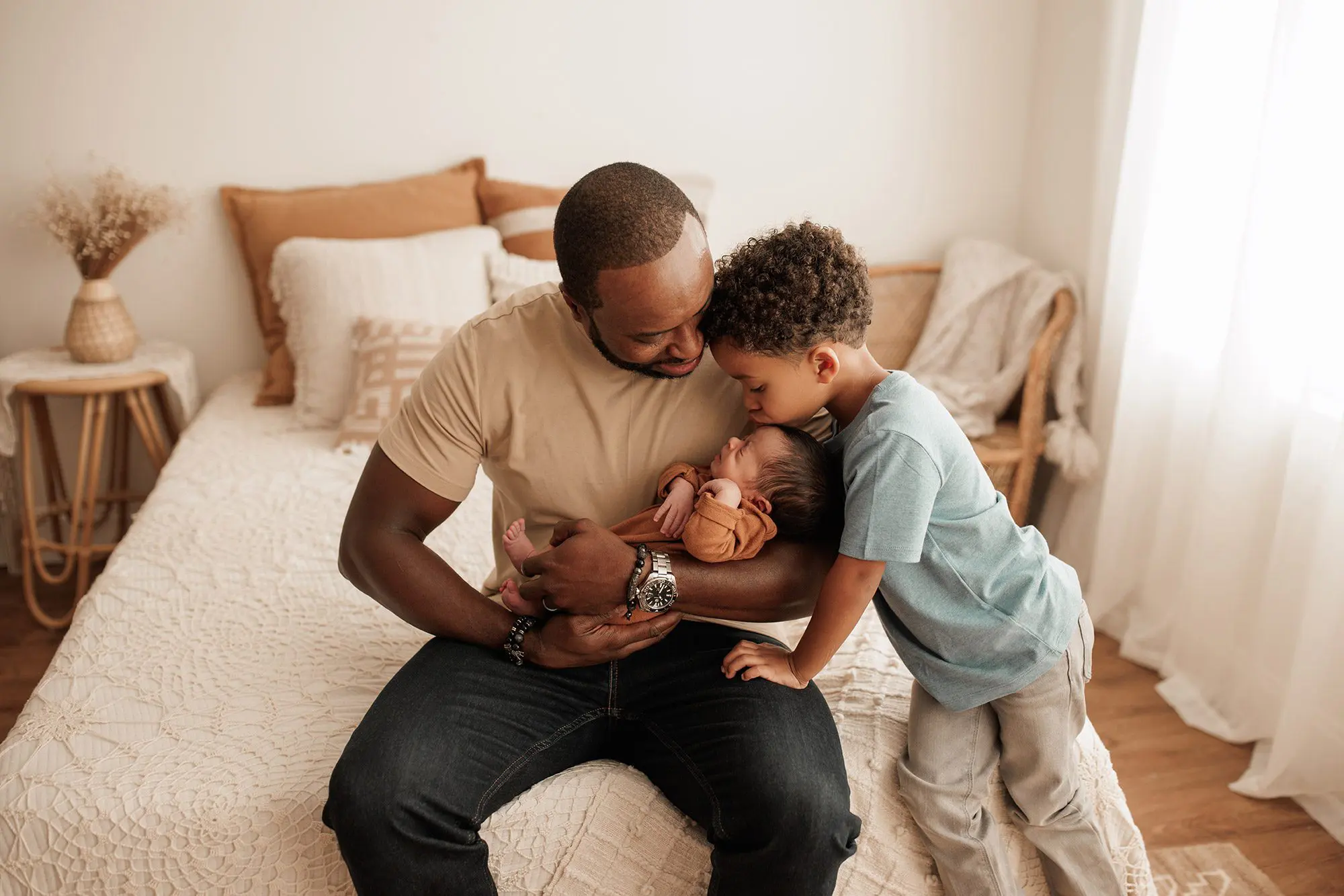 Newborn Photos with a Sibling