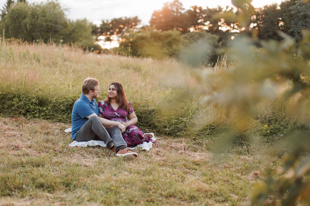 How to prepare for postpartum - pregnancy photos outdoors