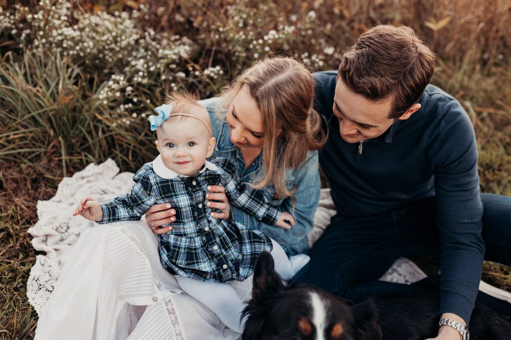 Kid friendly restaurants in roslindale - family sitting together
