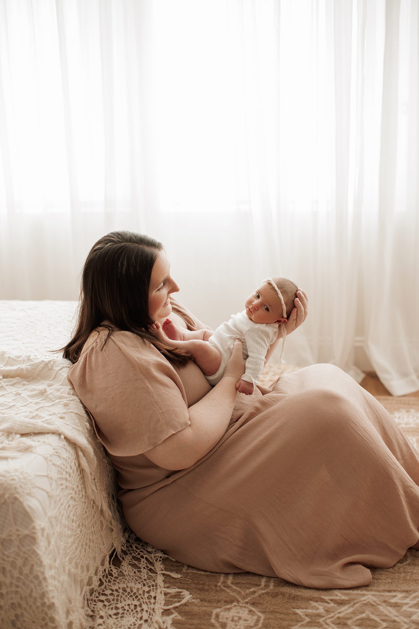 cozy minimalist newborn photoshoot Boston -