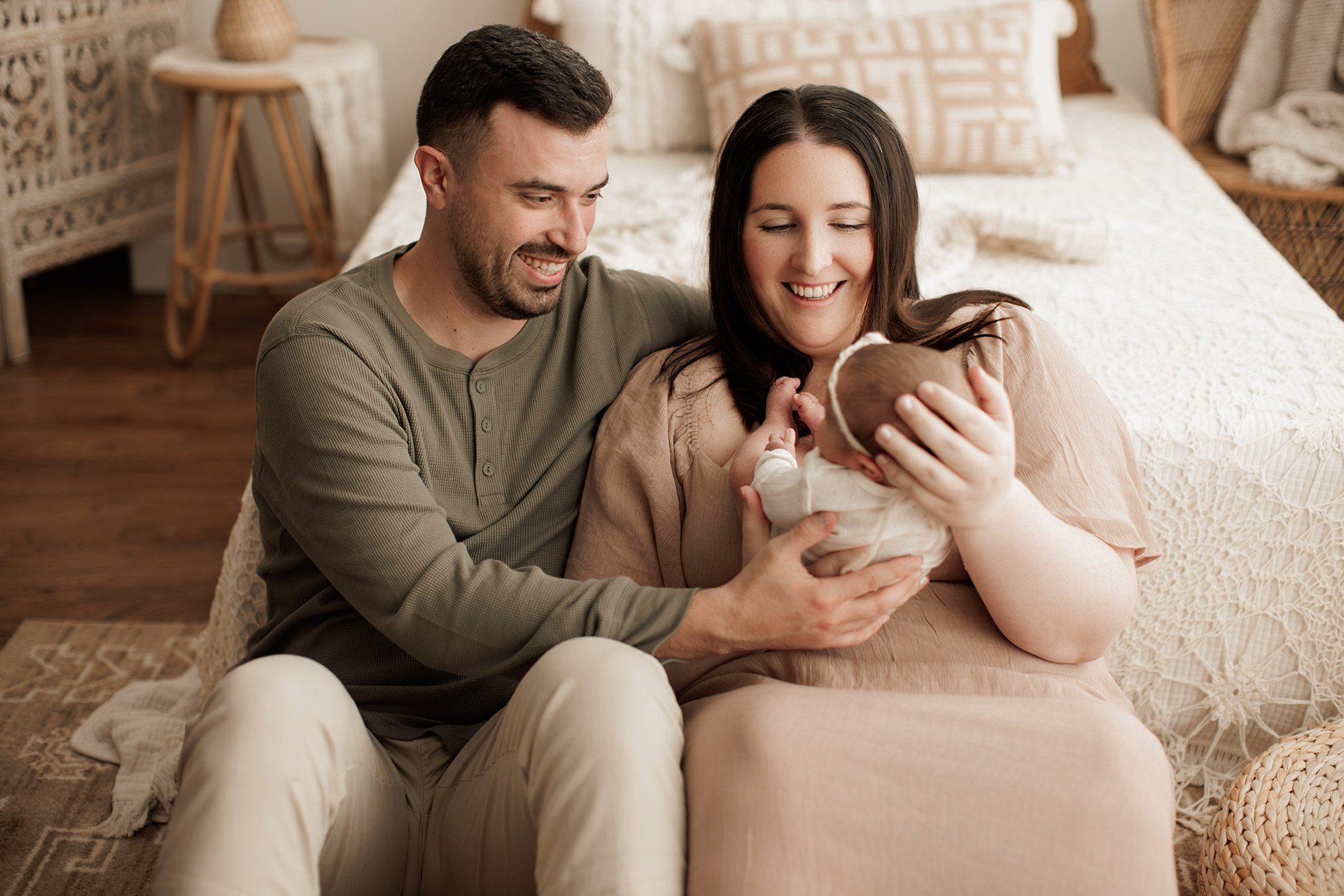 cozy minimalist newborn photoshoot Boston -