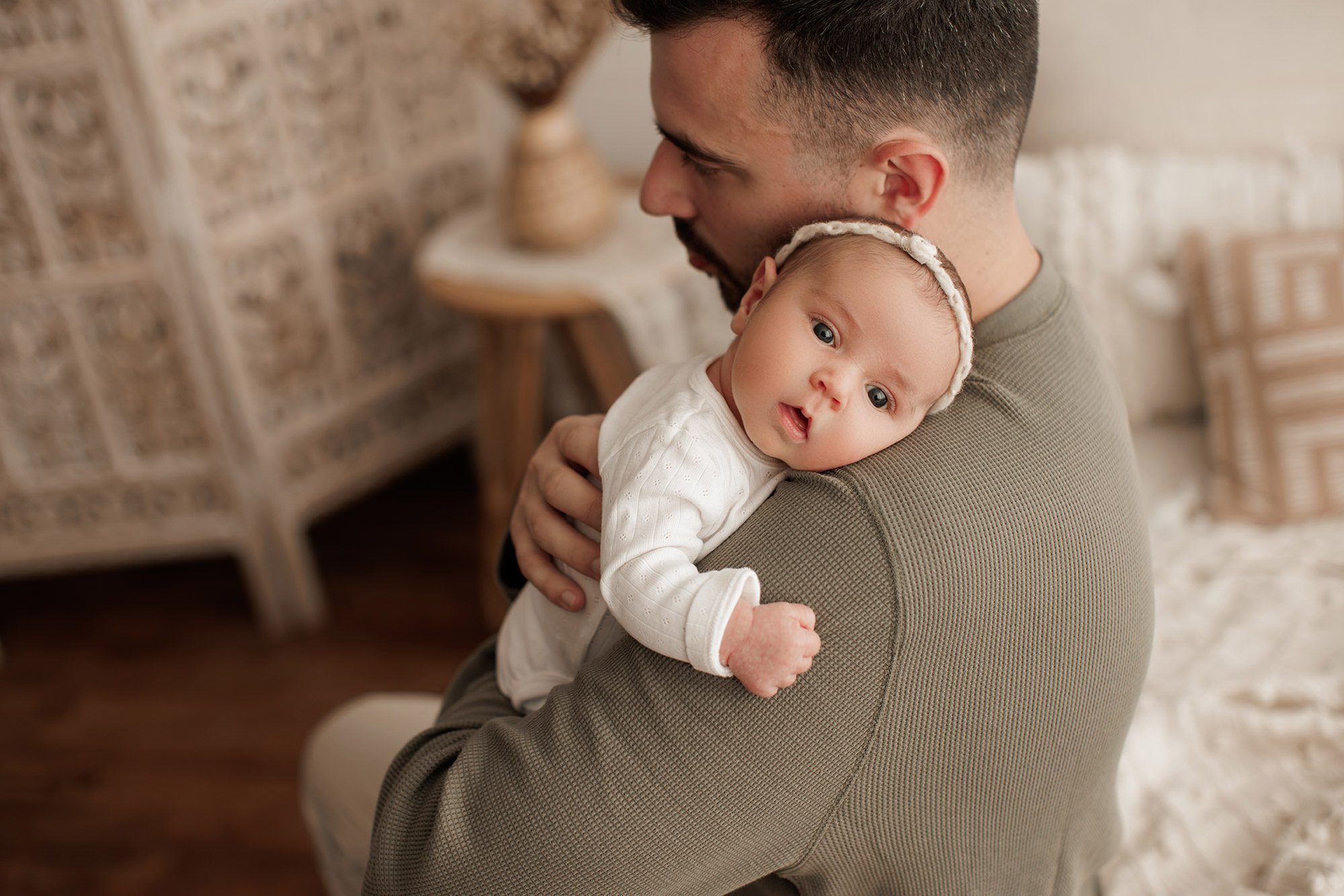 cozy minimalist newborn photoshoot Boston -