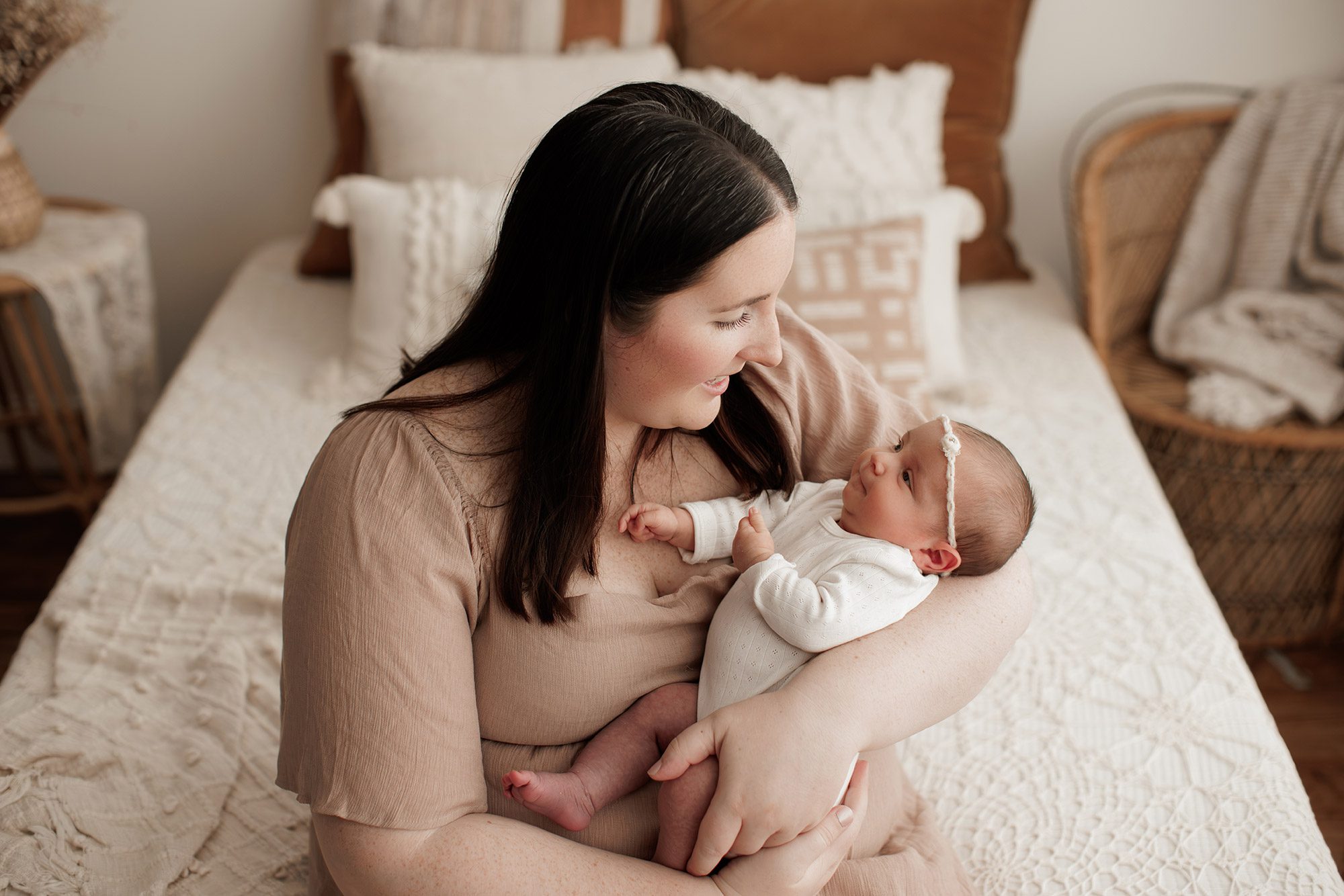 cozy minimalist newborn photoshoot Boston -