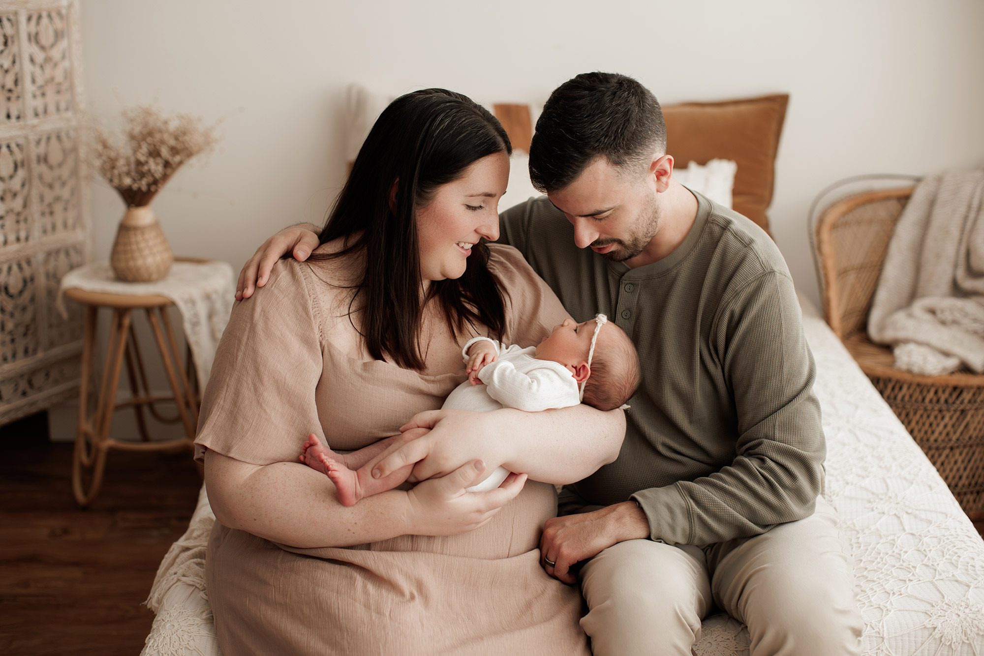 cozy minimalist newborn photoshoot Boston -