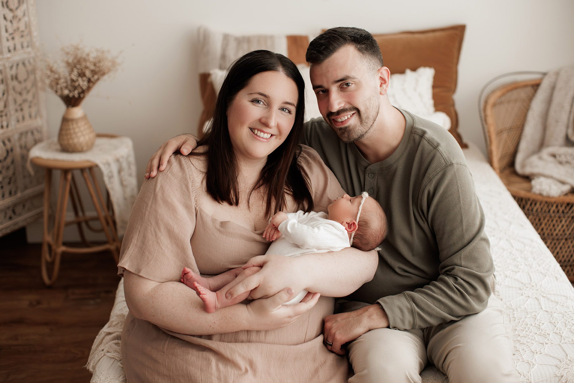 cozy minimalist newborn photoshoot Boston -