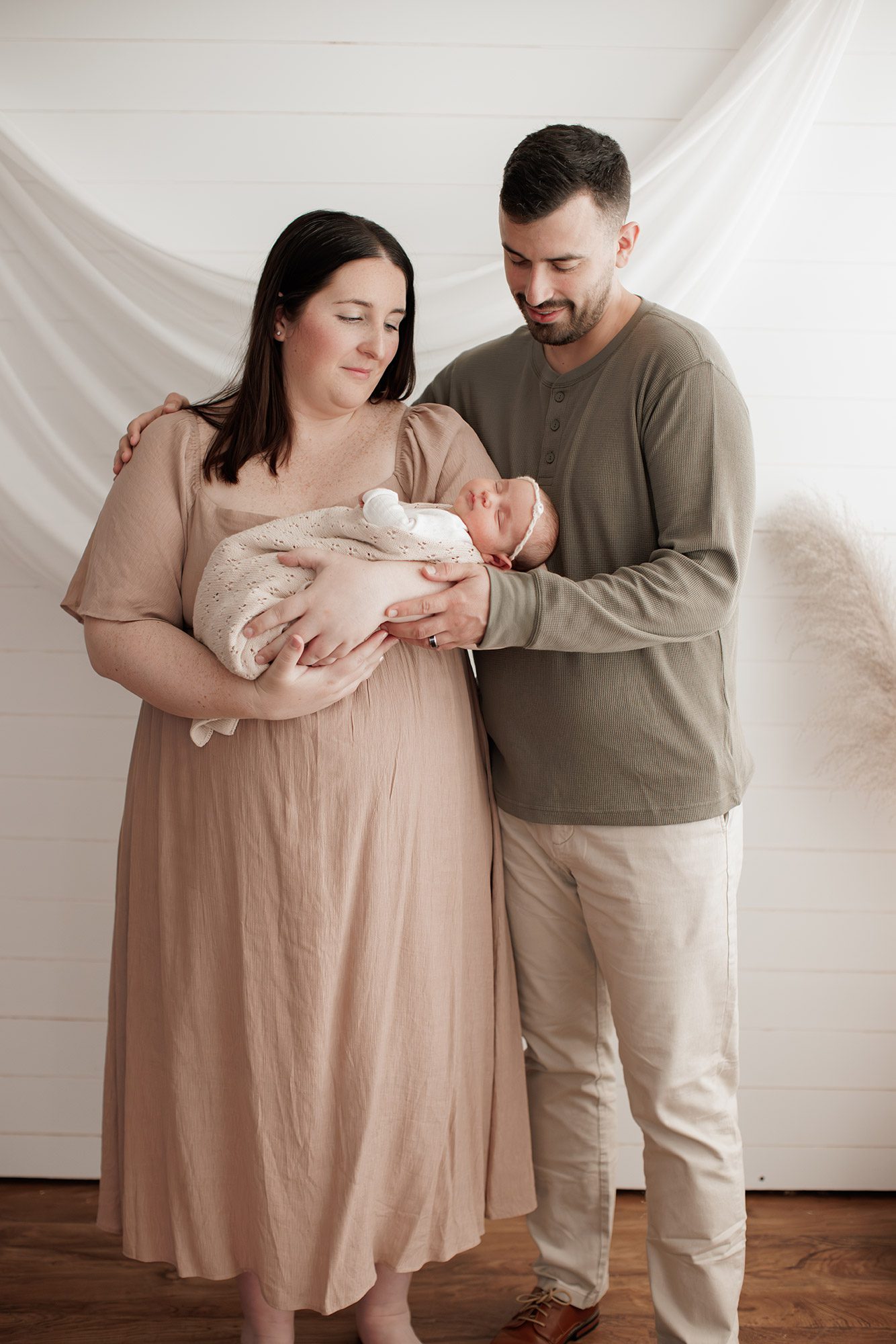 cozy minimalist newborn photoshoot Boston -