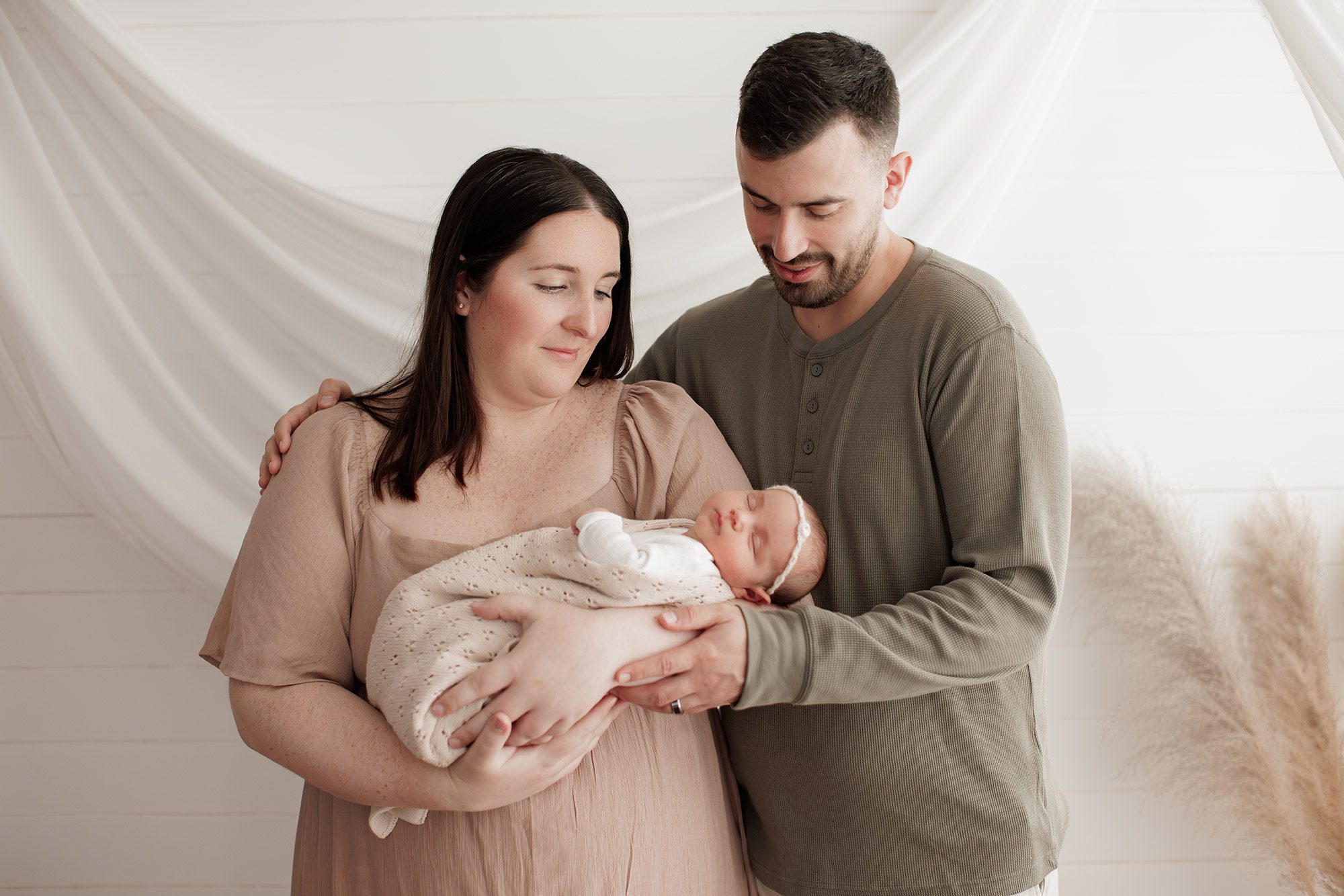 cozy minimalist newborn photoshoot Boston -