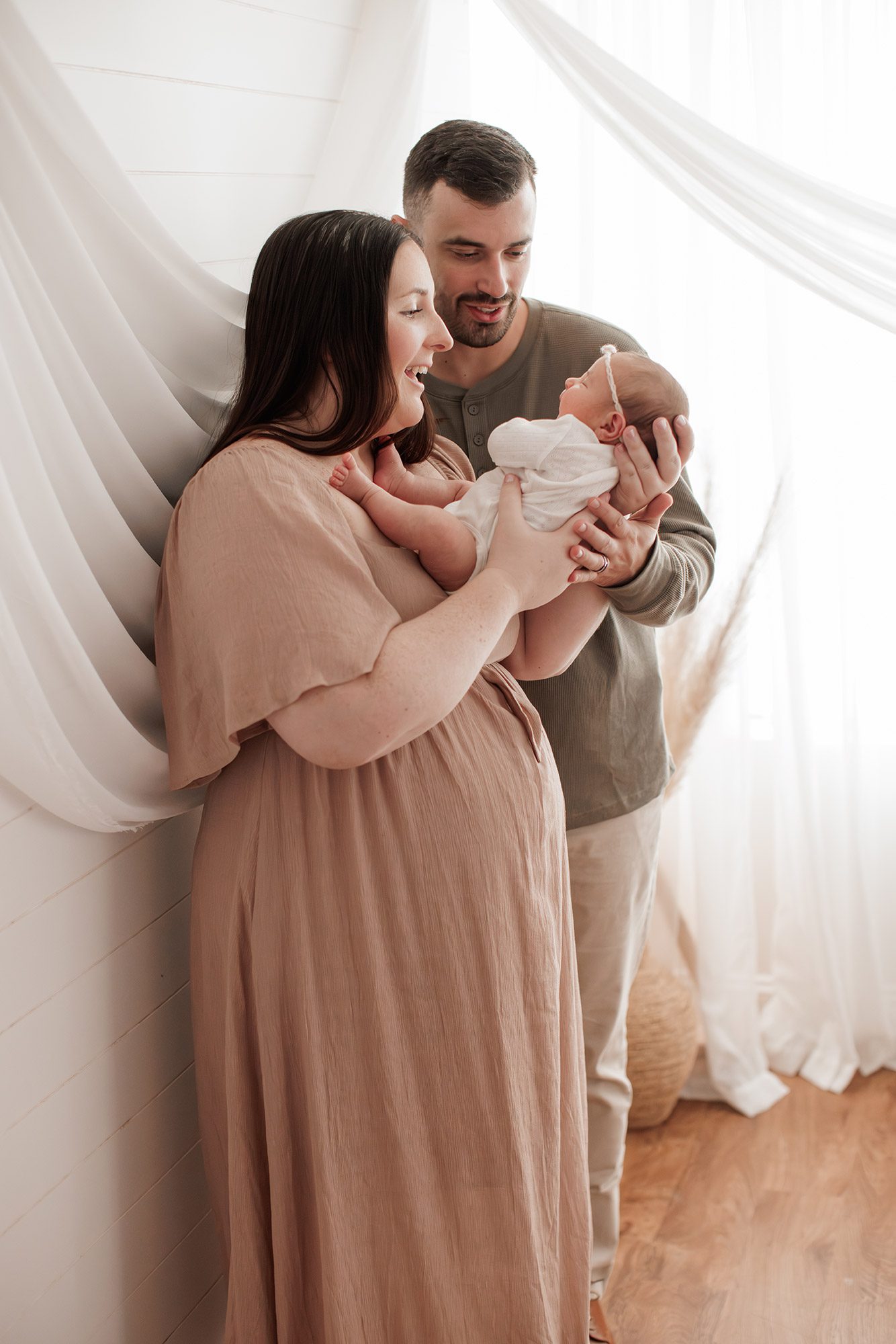 cozy minimalist newborn photoshoot Boston -