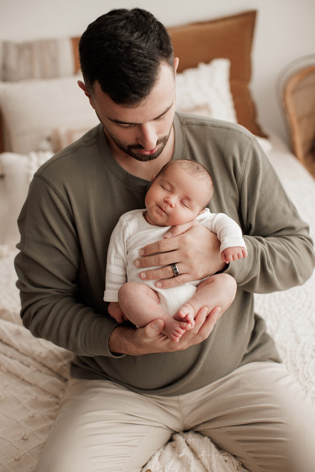 cozy minimalist newborn photoshoot Boston -