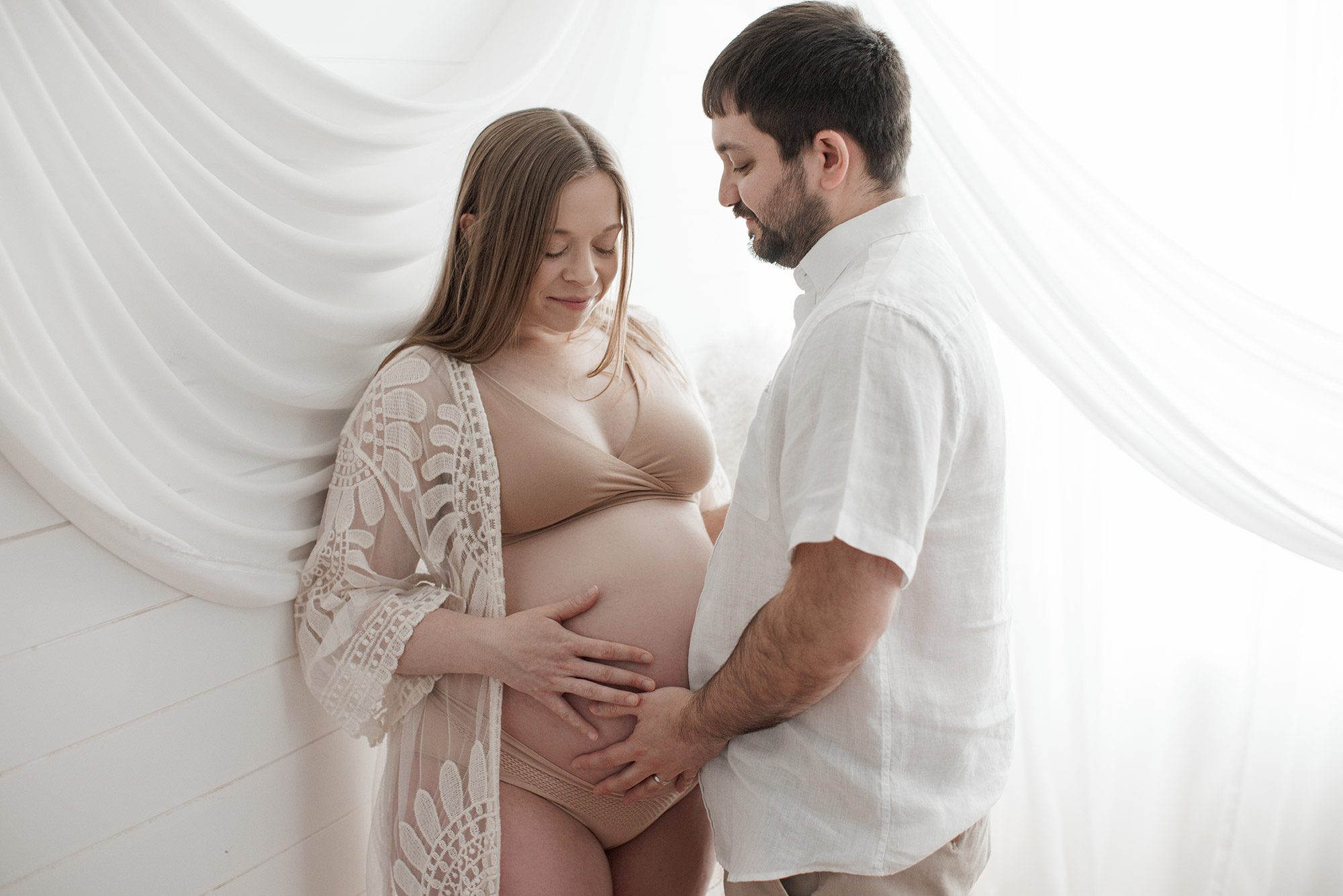 Why you should book newborn and maternity photography sessions