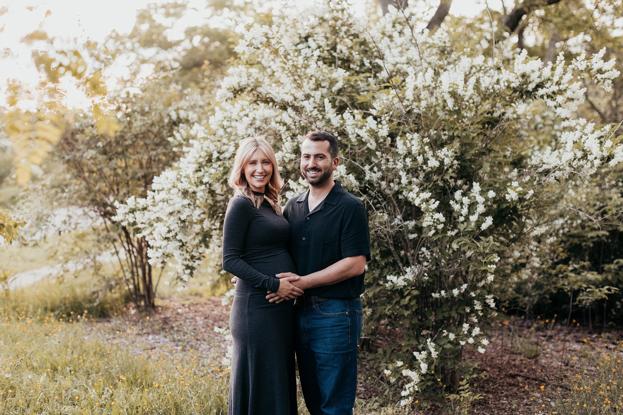 How to Feel Comfortable in Front of the Camera for Your Maternity Photos