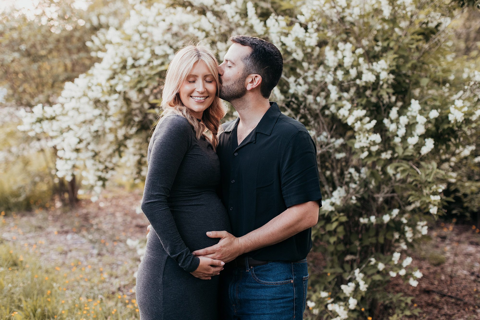 How to Feel Comfortable in Front of the Camera for Your Maternity Photos