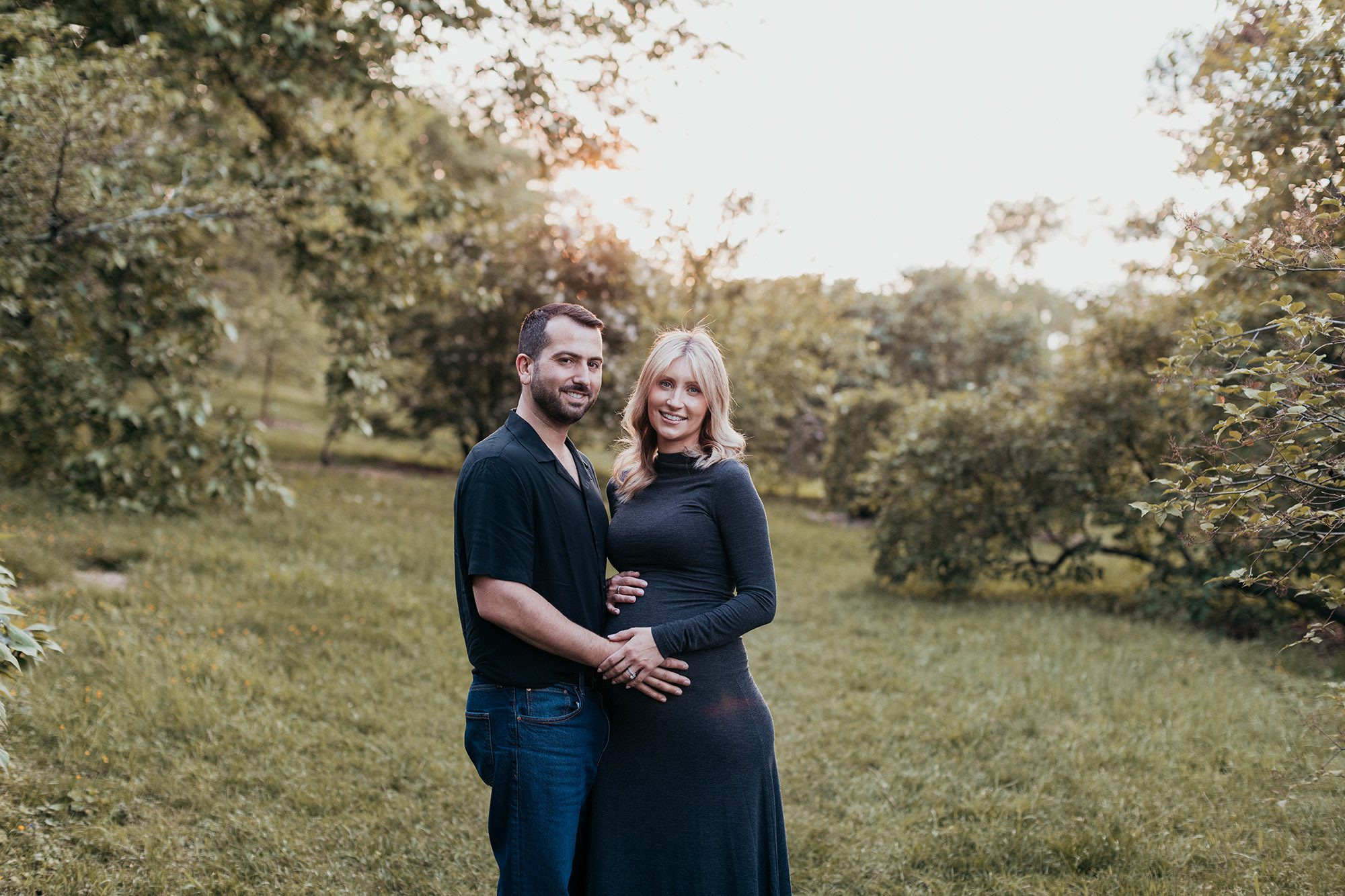 How to Feel Comfortable in Front of the Camera for Your Maternity Photos