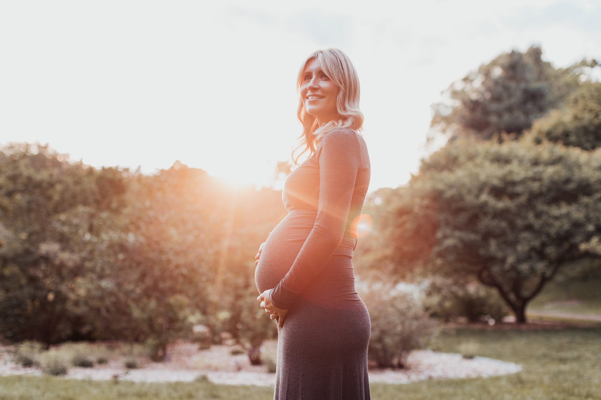 How to Feel Comfortable in Front of the Camera for Your Maternity Photos