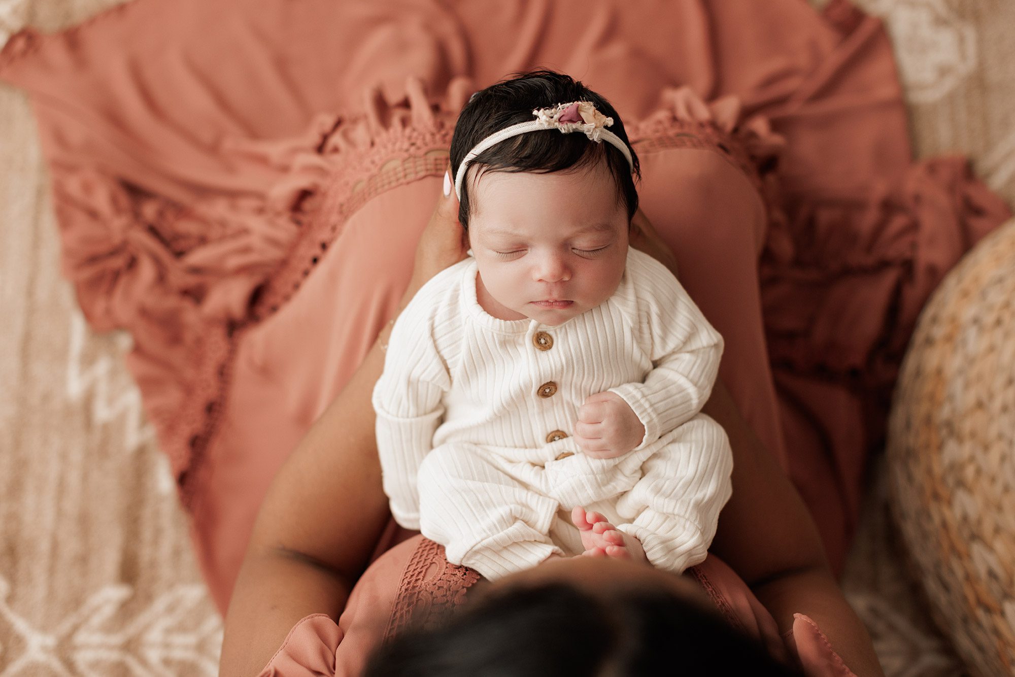 How to Have a Stress-Free Newborn Photo Session