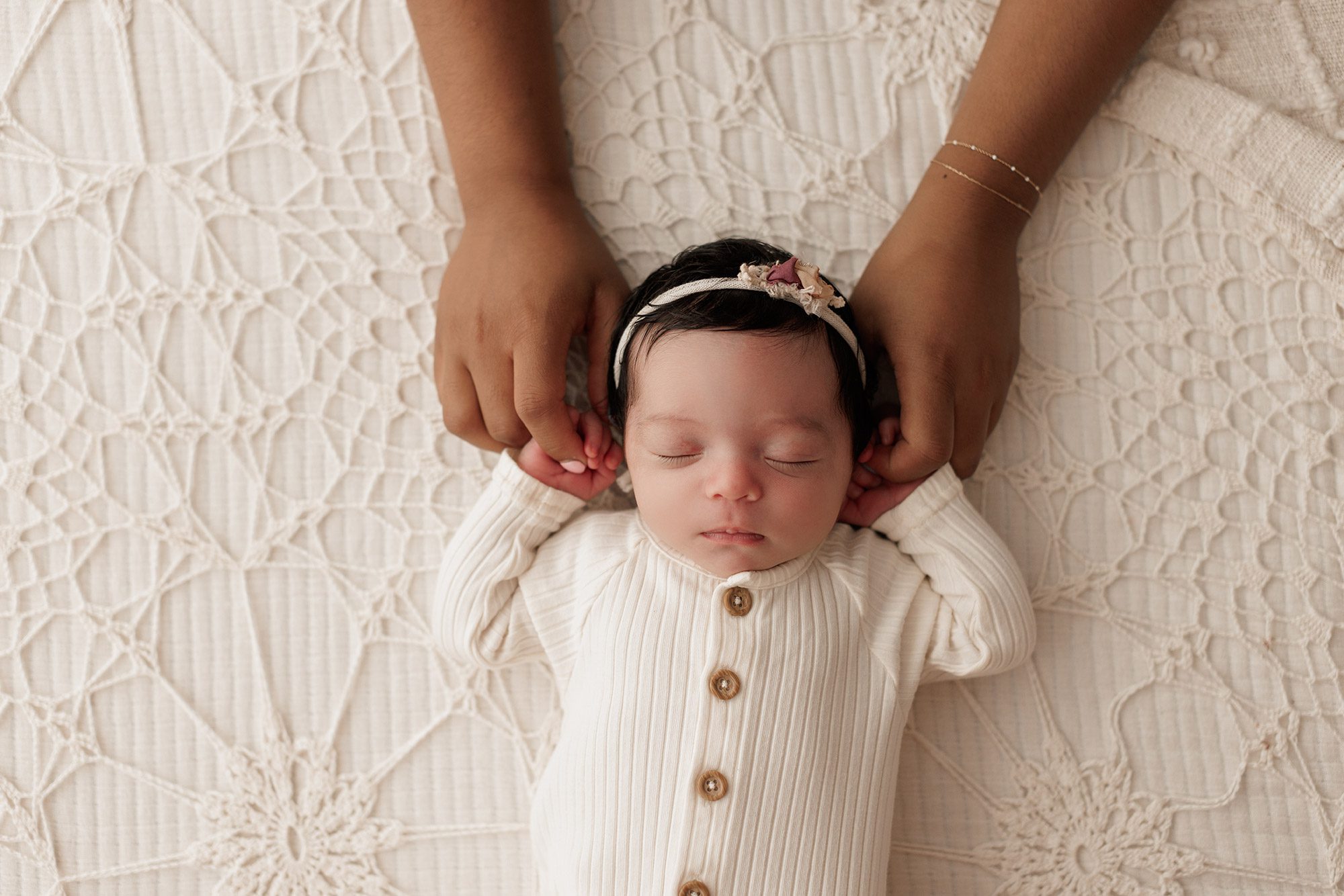 How to Have a Stress-Free Newborn Photo Session